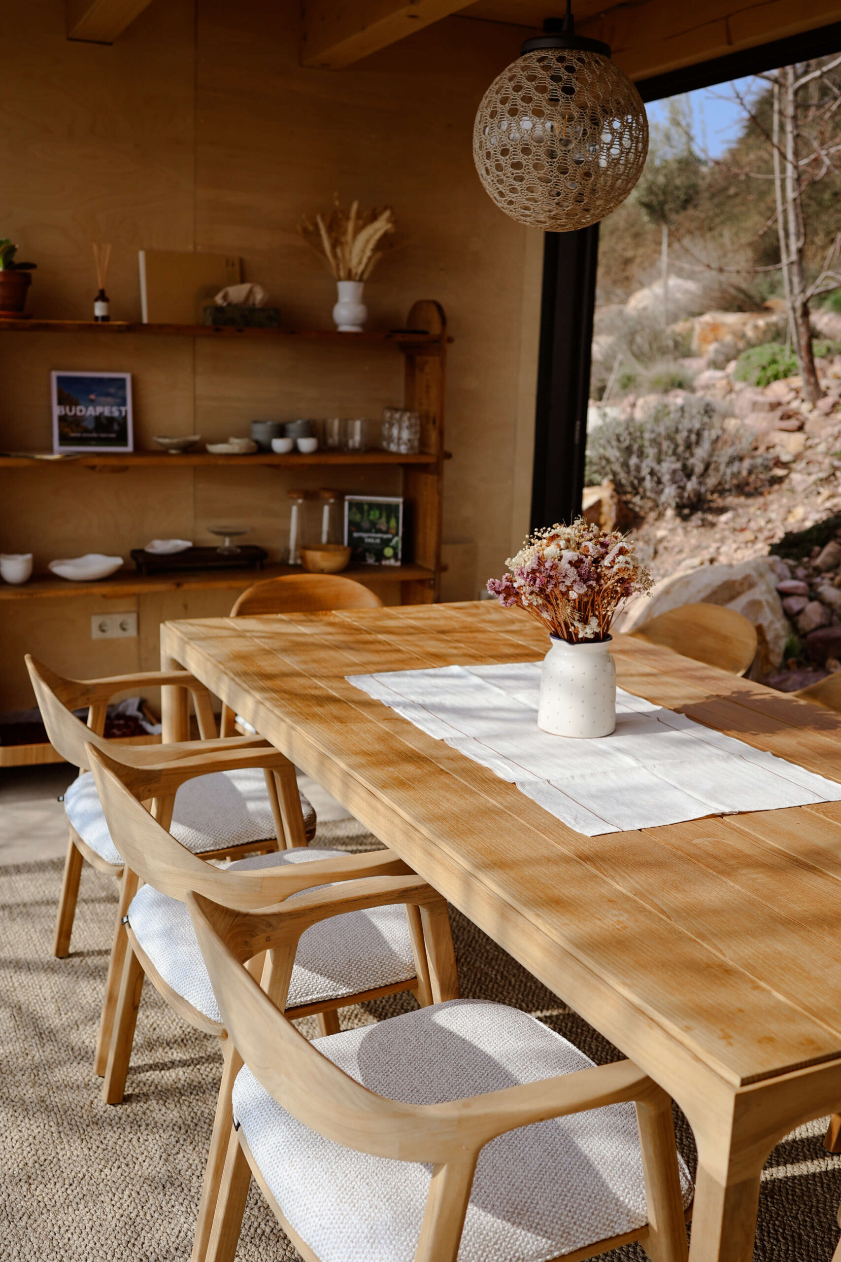 Pécs Rezzen - Bérelhető lehetőség - konyha, étkező